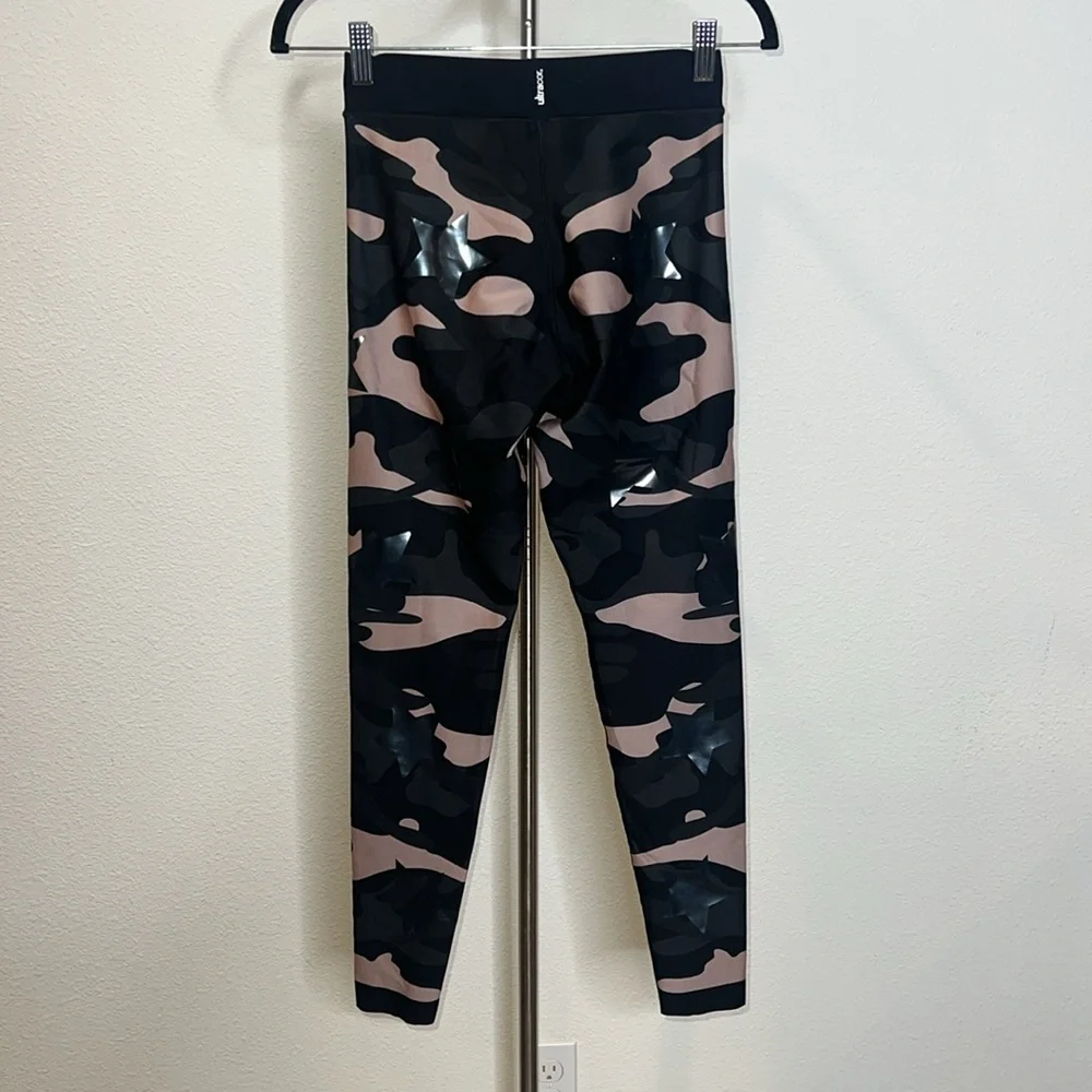 Ultracor Camo Leggings - Picture 2 of 4